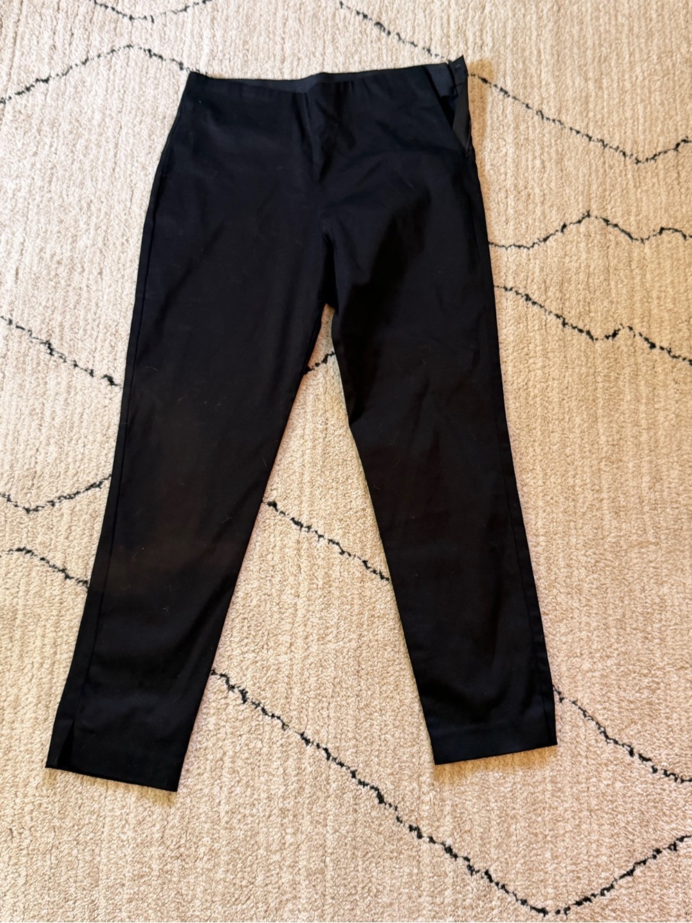 Bundle - 2 pairs Women's Old Navy Black and blue - side zip ankle pants size 6